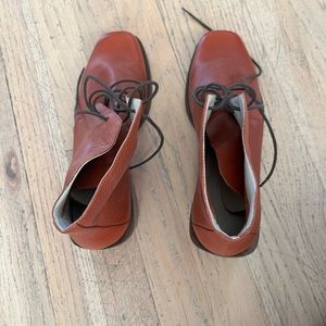 Bird of flight laced booties